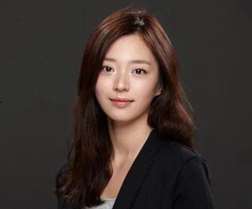 韩国女歌手智仁,韩国乐坛闪耀的璀璨新星