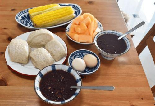 吃早餐图片,美味与健康的完美邂逅