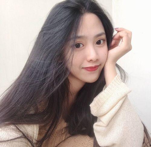 真实女生图片,展现女性魅力瞬间