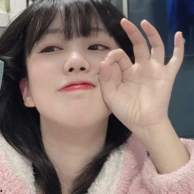 真实女生图片,展现女性魅力瞬间