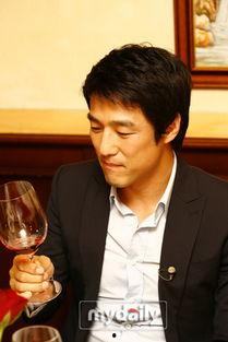 韩国演员池珍熙,跨越影视界的璀璨明星