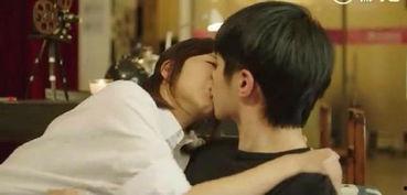 床强吻戏视频超长吻戏,超长吻戏点燃浪漫火花