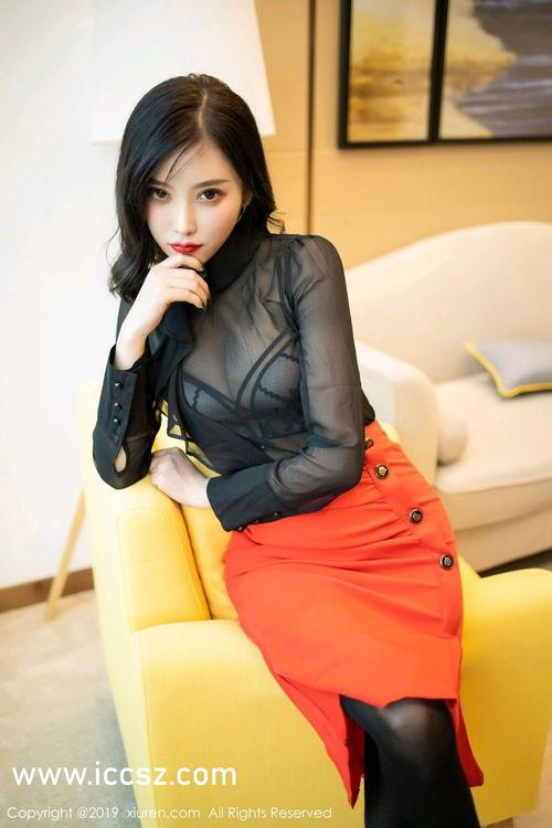 大美女的胸的图片大全,大美女们的性感风采