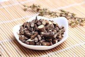 中药柴胡图片,疏肝解郁，中药界的“情绪调节器”