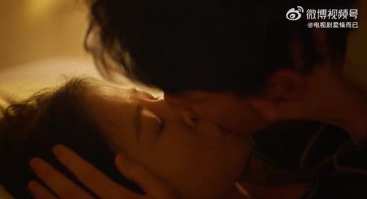 左右床戏分钟,激情四溢的分钟时光