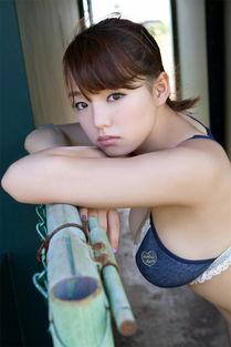 日本 宅男女神,魅力四溢的虚拟偶像传奇