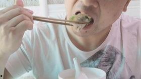 小五哥吃瓜爆料是真的吗,真相揭秘，是真是假？