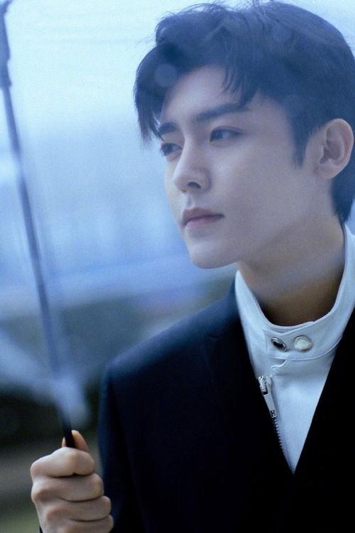 侯明昊图片大全,图片大全中的青春风采