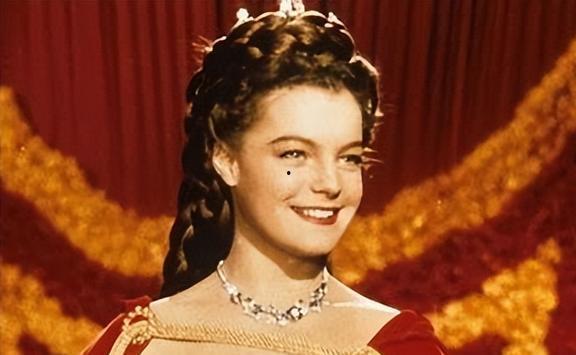 茜茜公主第一部国语,宫廷风云初现