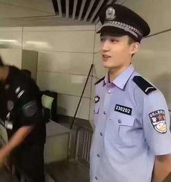 警察帅哥头像图片