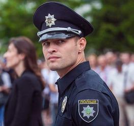 警察帅哥头像图片